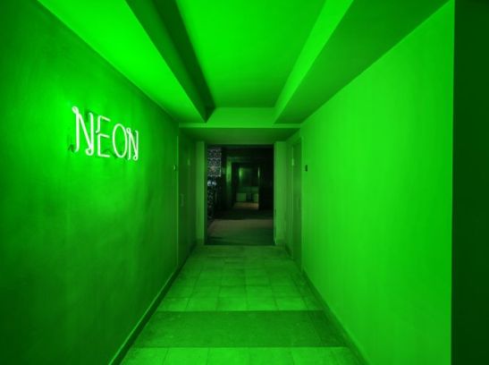 NEON CLUB