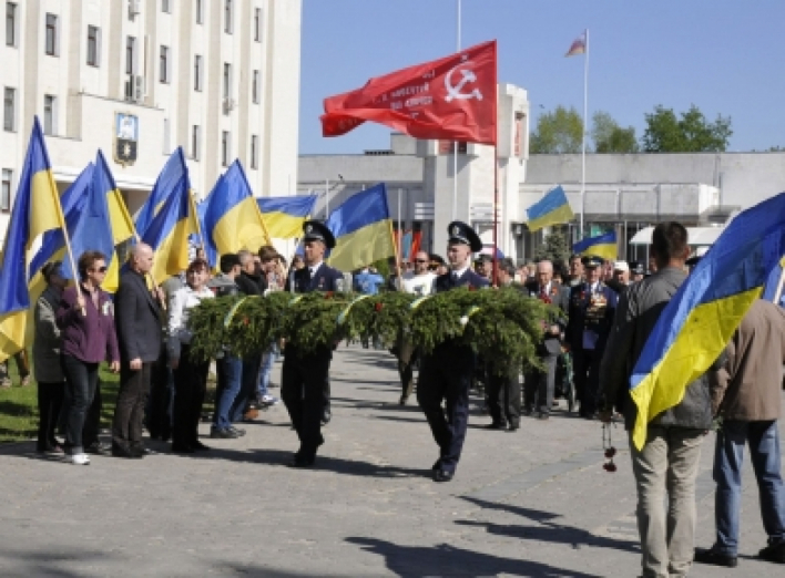 В едином строю единой Украины.