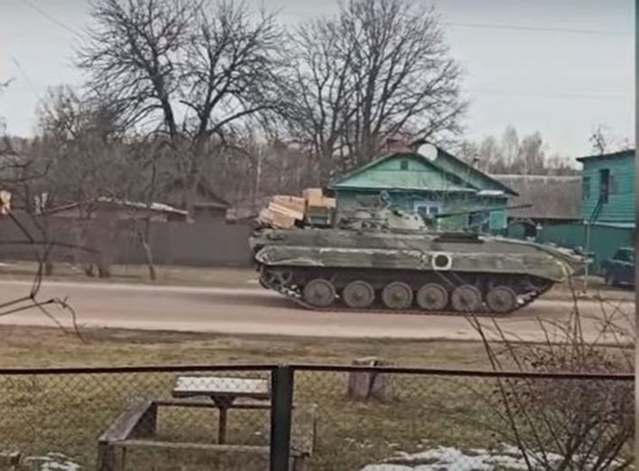 У Городні та Семенівці фіксують російську військову техніку, а в Політрудні зруйновано міст (ВІДЕО)