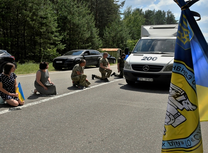 Славутич зустрічає загиблого Героя Юрія Віхарєва 