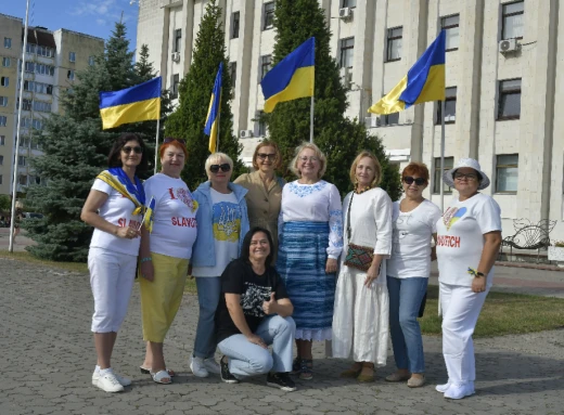 У Славутичі розгорнули 100-метровий прапор на честь Дня Державного Прапора України! фото