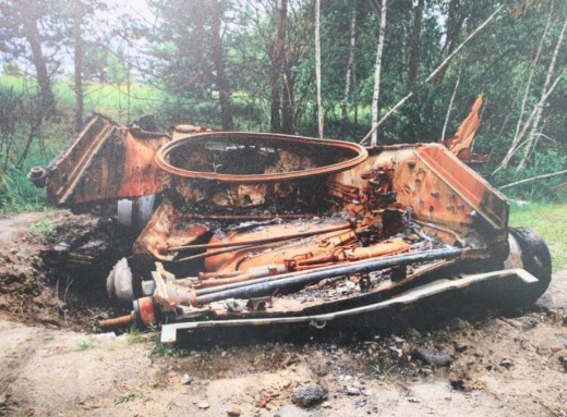 Фотовиставка "Довкілля і війна": Відображення природи ЧАЕС в умовах війни фото