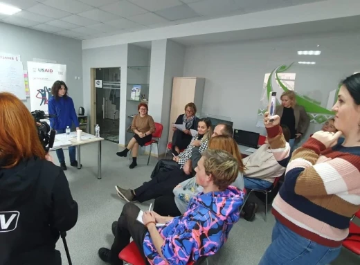 «Академія політичного лідерства»: вчимося комунікувати з владою фото