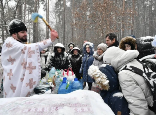 Благословенне Водохреще: Чин великого освячення води у СЛАВУТИЧІ! Фоторепортаж фото