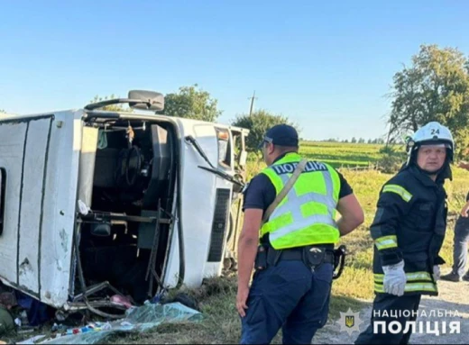  Жахлива ДТП на Хмельниччині: загинула 12-річна дівчинка та один дорослий фото