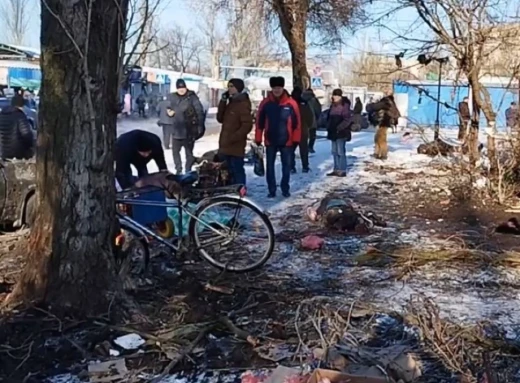 Живий щит з цивільних: В Донецьку від обстрілу загинули мирні люди фото