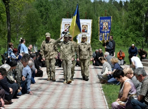 Славутич у скорботі: місто прощалося з Героєм Олександром Рибаковим фото